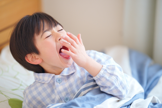 子どもの睡眠障害の原因は？発達障害との関係や診断方法を紹介
