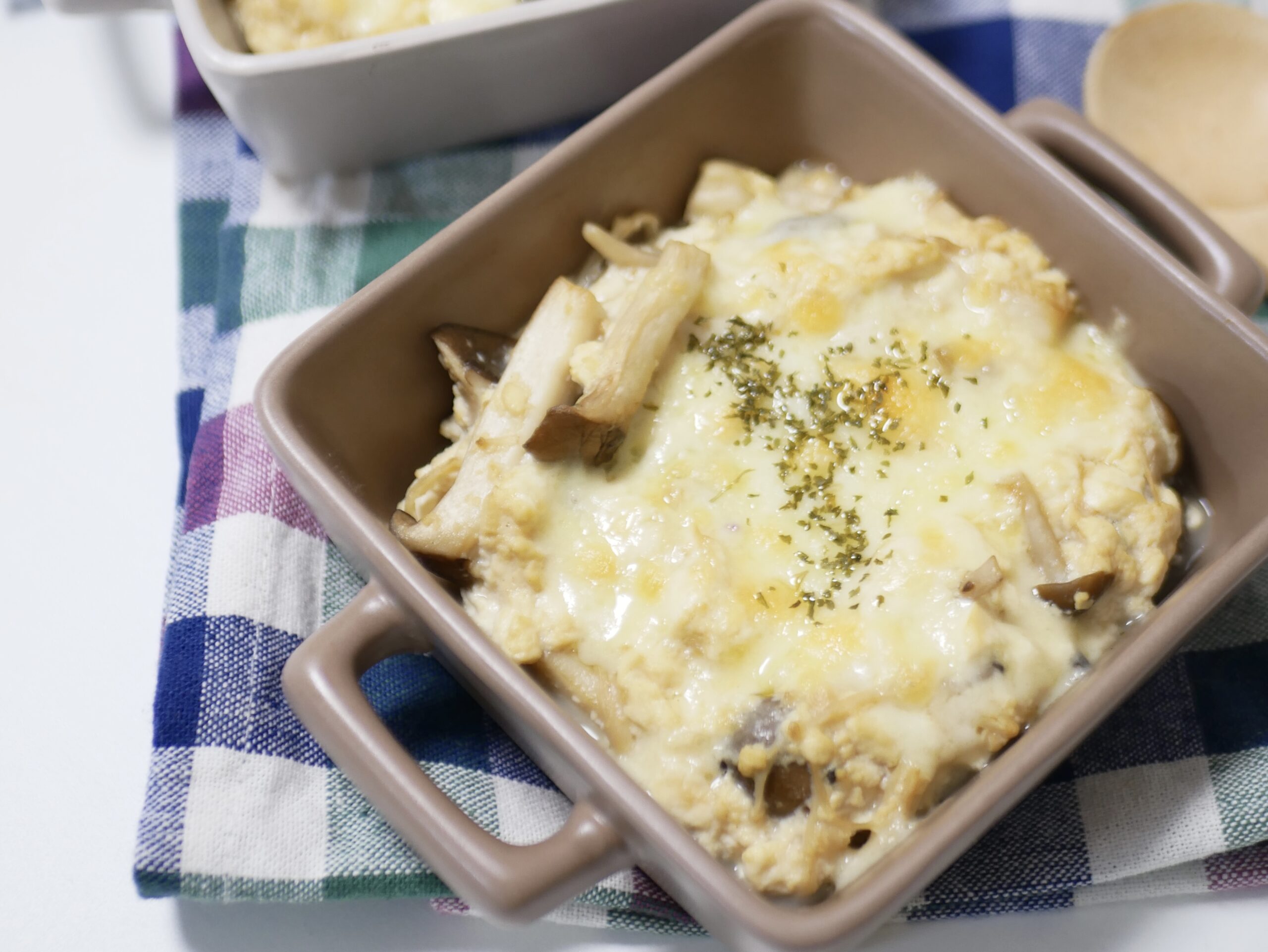 【レシピ】バター不使用で簡単＆ヘルシー！秋の味覚「きのこの豆腐グラタン」