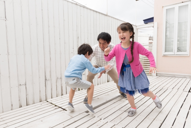 鬼ごっこは療育に効果的？子どもの発達を伸ばす理由と育つ力を紹介